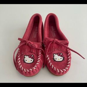 Minnetonka Hello Kitty moccasins